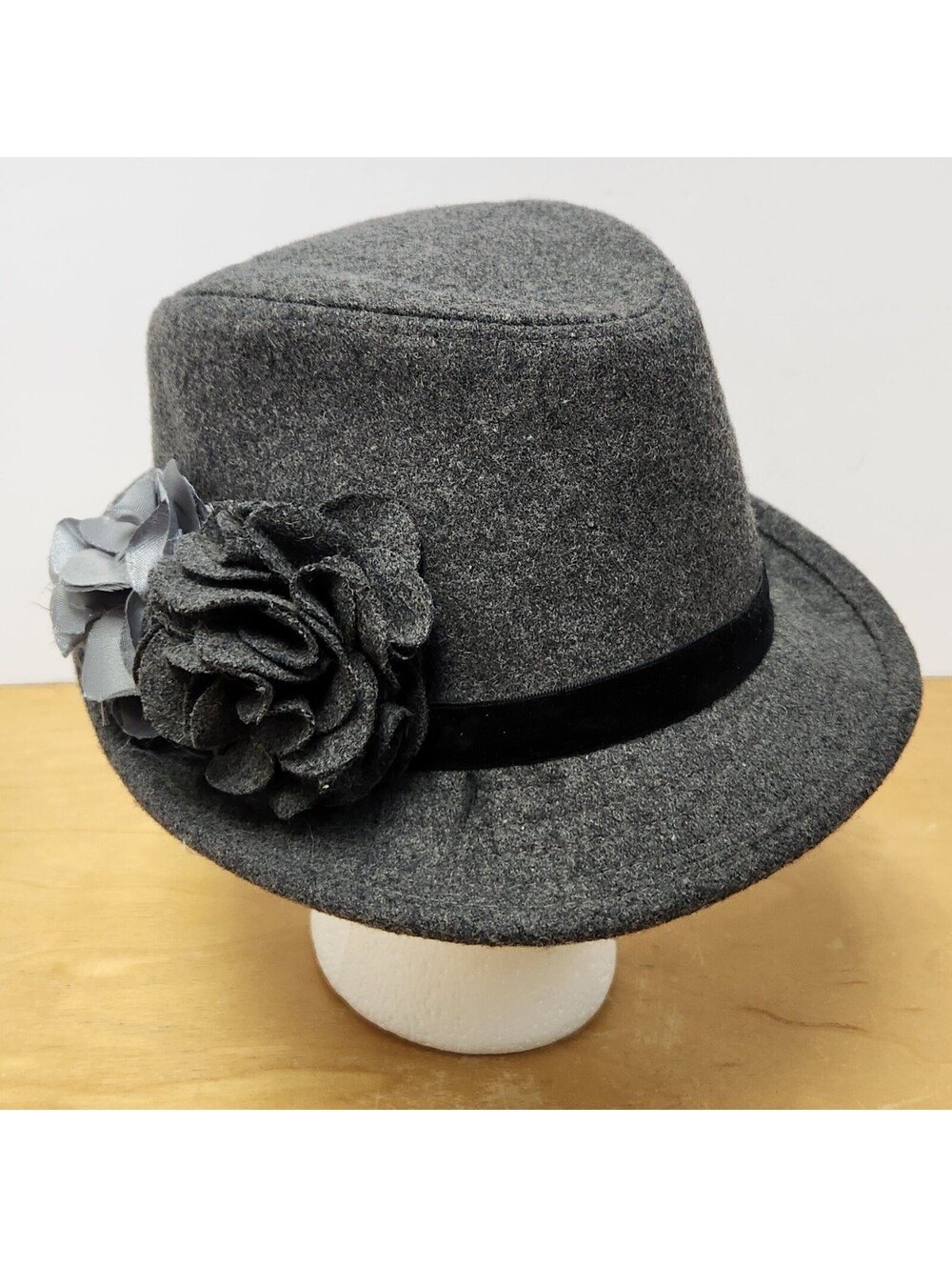 Women's Charcoal Gray Trilby Fedora Hat Flower Accent Wool Blend M/L Claire's